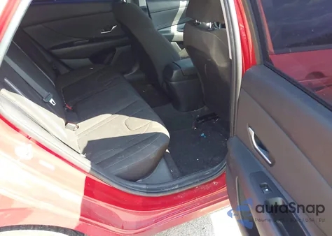 2022 Hyundai Elantra Sel z USA, uszkodzony, nr VIN KMHLS4AG2NU322046